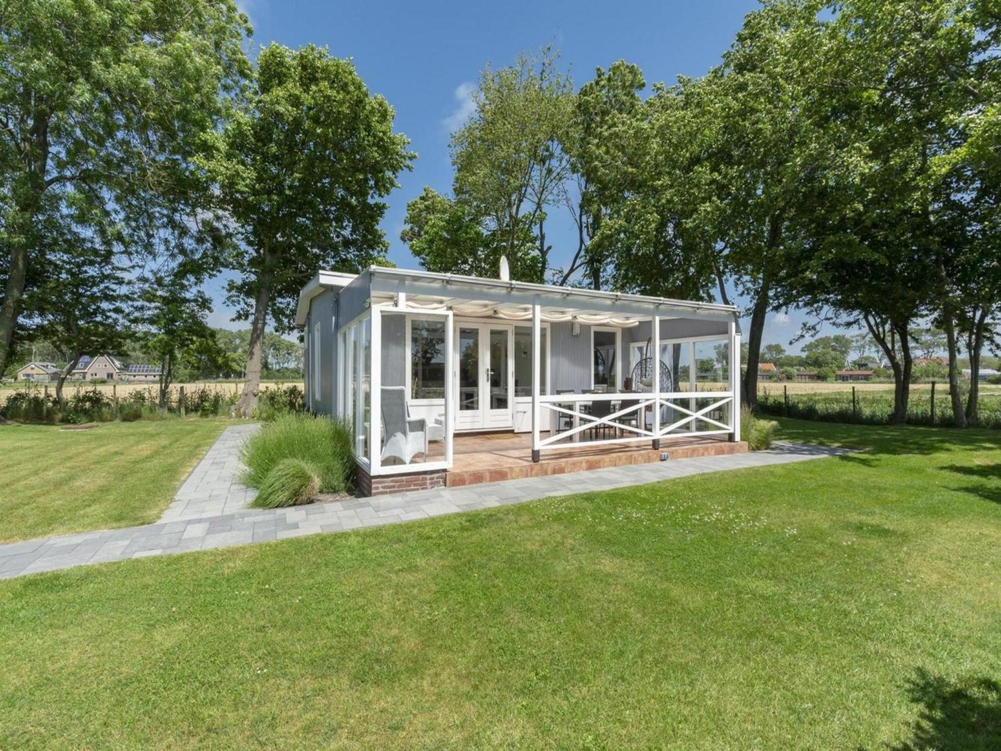 Modern Holiday Home With Large Garden Sint Maartensvlotbrug Екстериор снимка