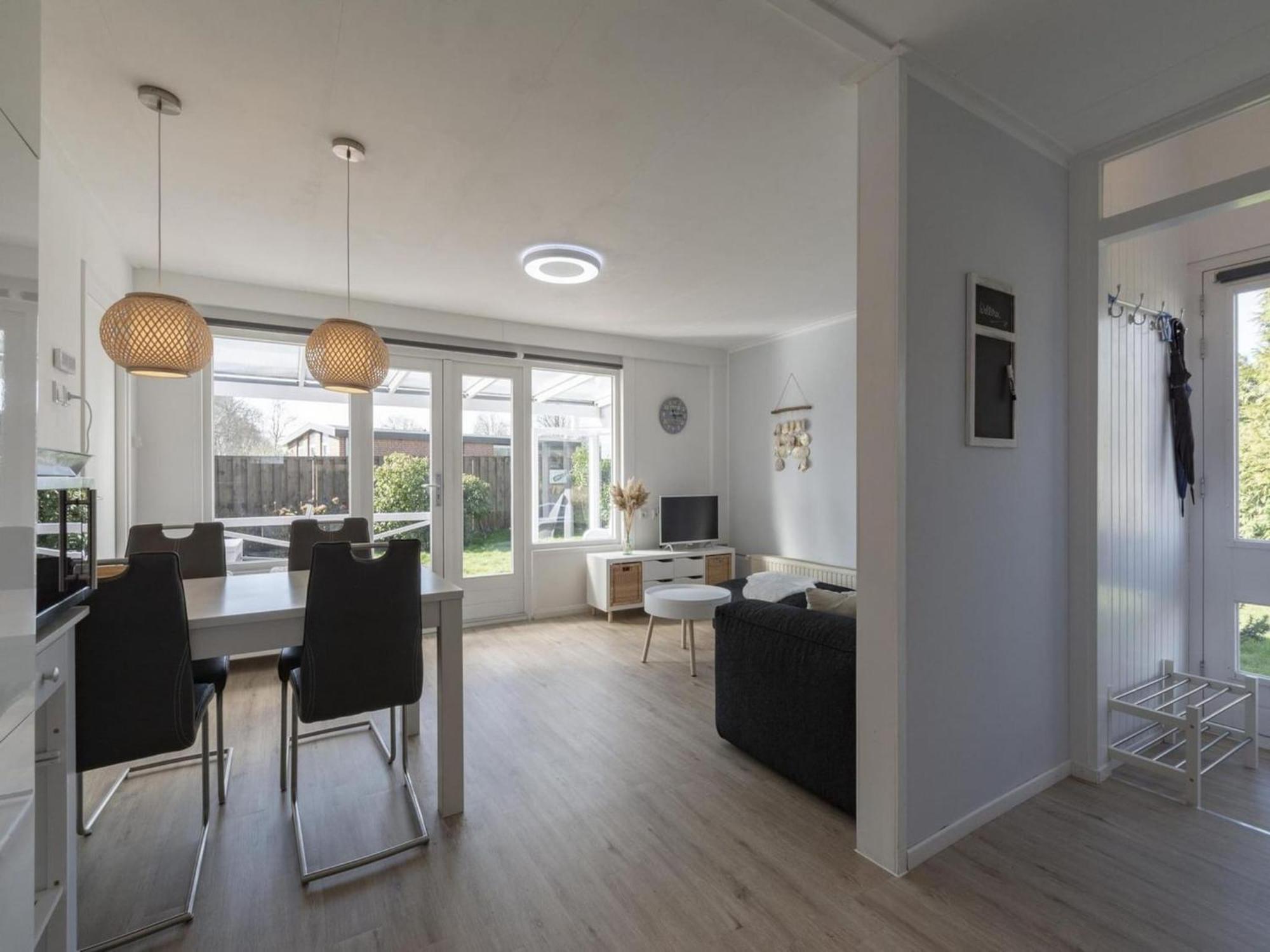 Modern Holiday Home With Large Garden Sint Maartensvlotbrug Екстериор снимка
