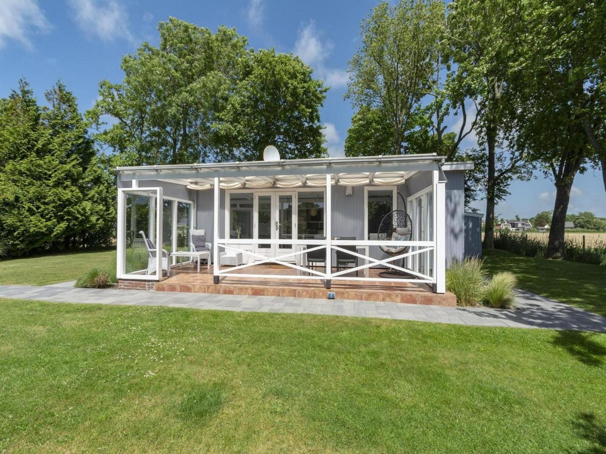 Modern Holiday Home With Large Garden Sint Maartensvlotbrug Екстериор снимка